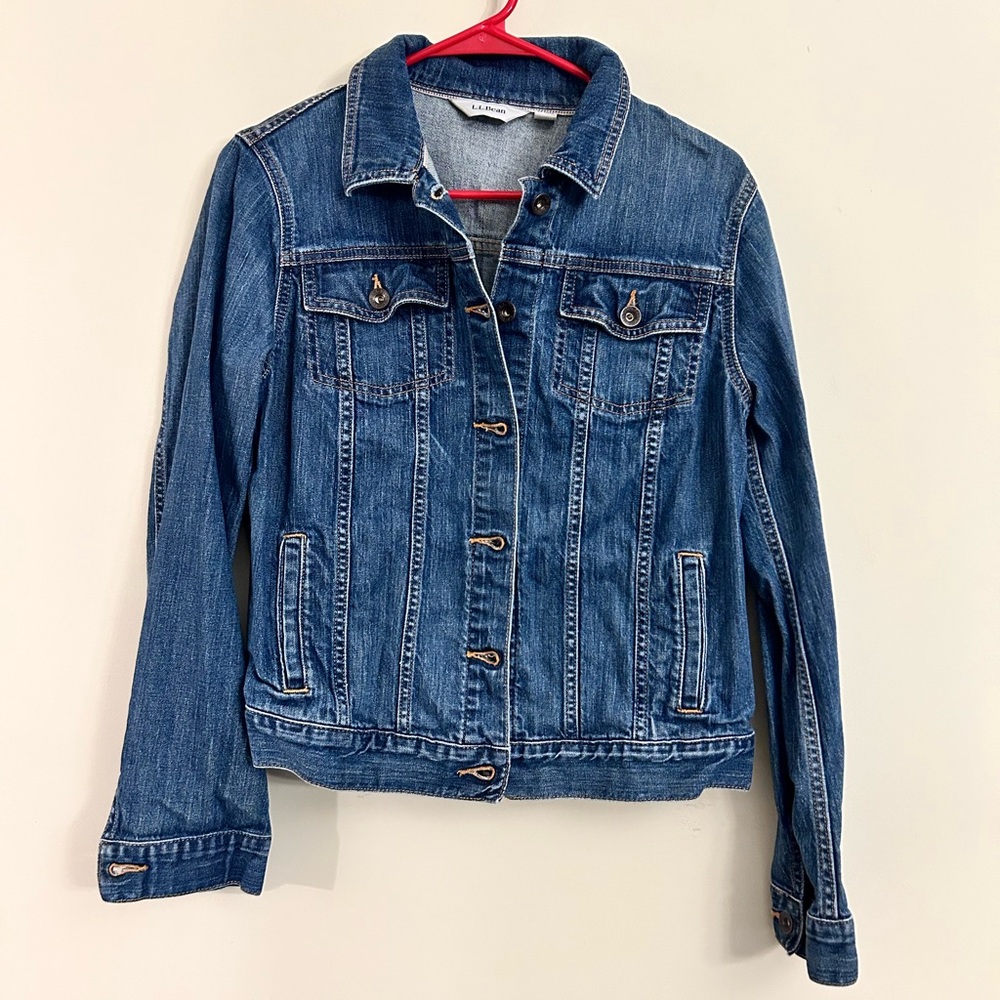LL Bean Denim Jean Trucker Jacket Womens Small Reg Metal Buttons Classic Casual
